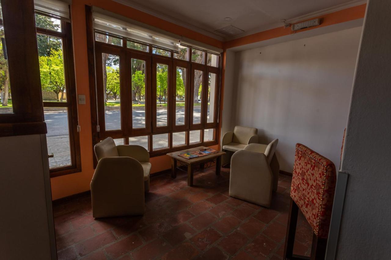 Hostel Pinto Terraza Esquel Exteriér fotografie